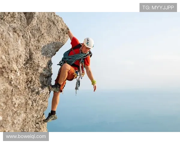 成都极限运动队在攀岩联赛中的默契配合与精彩表现分析